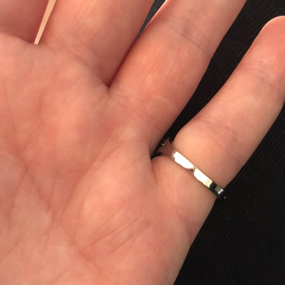 New Elegant 925 Silver Blue Sapphire Ring - Picture 3 of 3